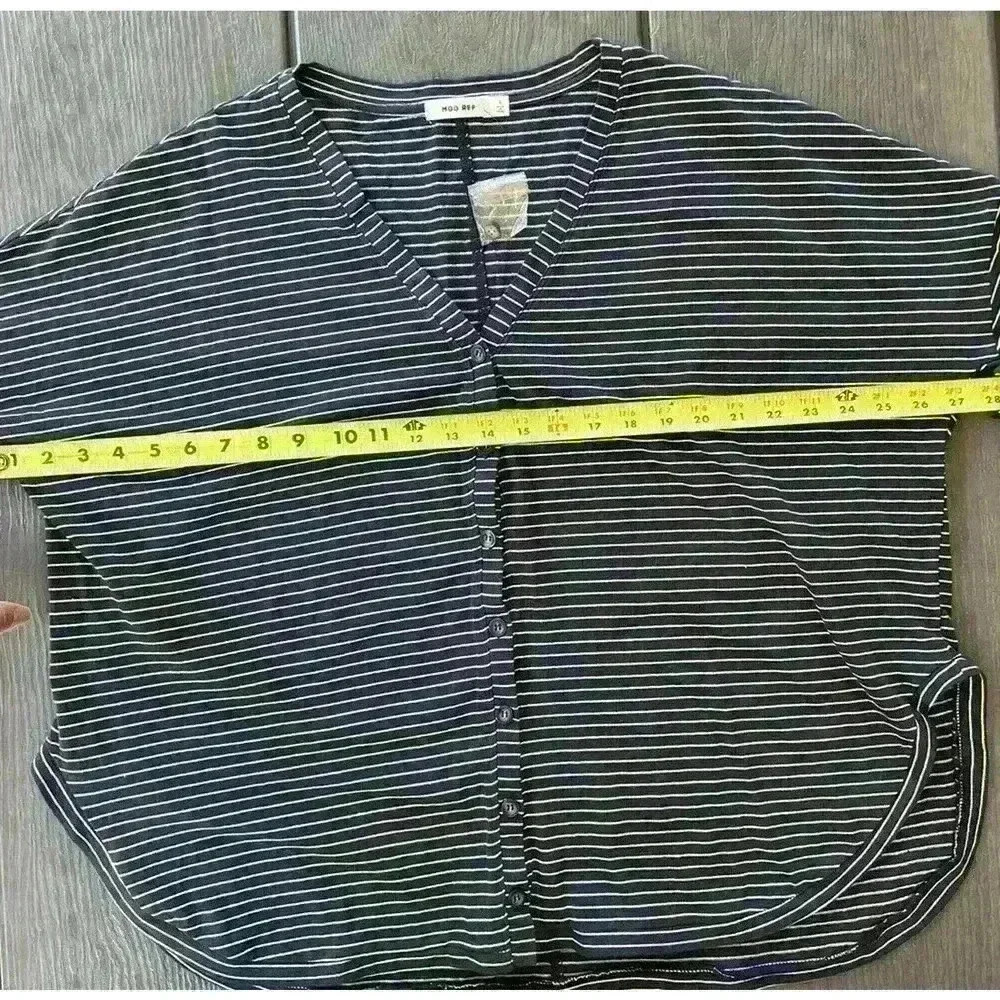 Mod Ref Oversized Button Down Top Blouse Sz Small… - image 6